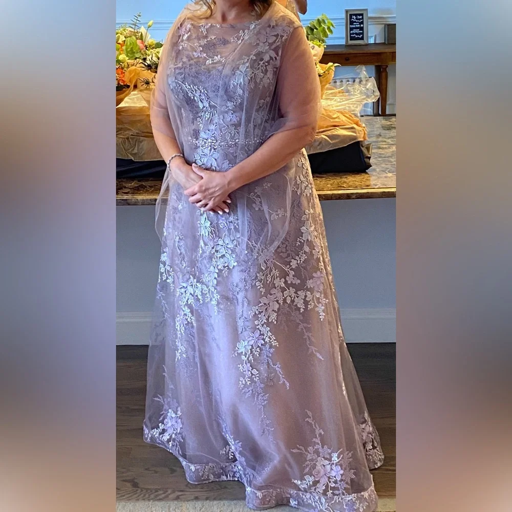 Mother of bride dress + shall used once - Picture 2 of 4